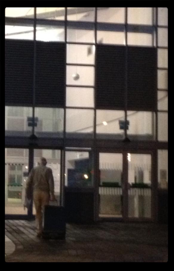 Hpscharitynight's tweet image. @cjdtaz early start and papa d drop off complete 😜👍 #madeitontime #hpstaxis 🚕