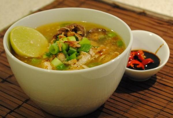 Teman #Give2Education. Selamat santap siang!