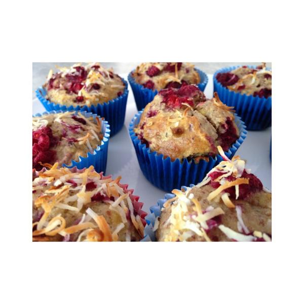 GetLeanBeClean's tweet image. Almond Meal Banana &amp;amp; Raspberry cupcakes. Recipe found at facebook.com/getleanlivecle… #GF #getleanliveclean #cleaneating