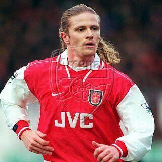 Happy Birthday Arsenal Legend EMMANUEL PETIT.  