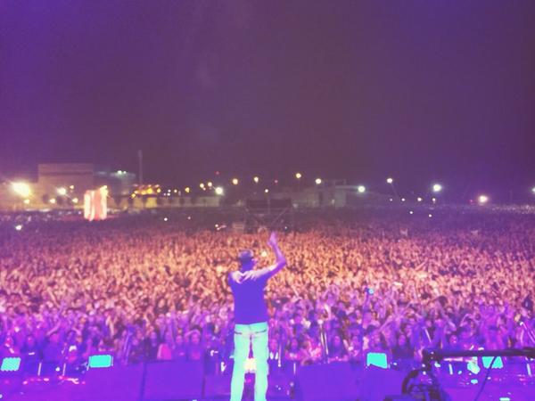 lapegatina's tweet photo. Aqui os pasamos el antes y el después en La Mercè!! RT si estabas allí!! 50.000 personas!! http://t.co/NHVHEC9ESV
