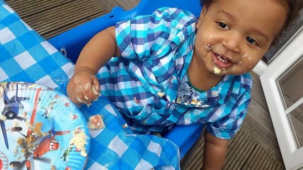 Barbara_Burpie's tweet photo. Mijn kleine vriendje alweer 1 jaar, tijd vliegt #proudauntie http://t.co/wxfFJTjj6Q