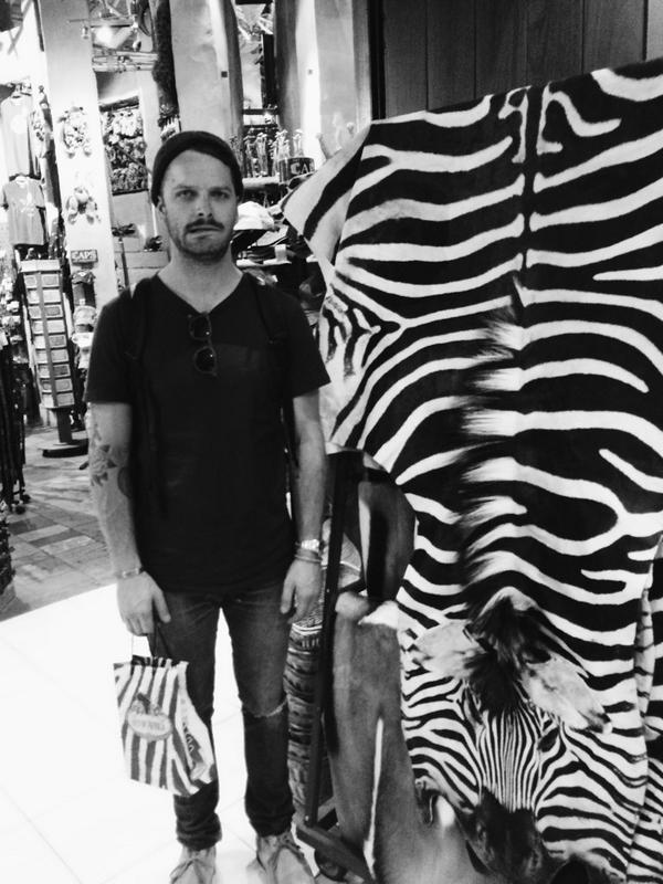 TheFray's tweet photo. Ben, just prior to leaving South Africa. -BW #heliostour #thefraysa http://t.co/JREfyzsIey