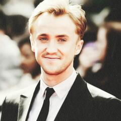 Happy birthday tom felton from brazil 