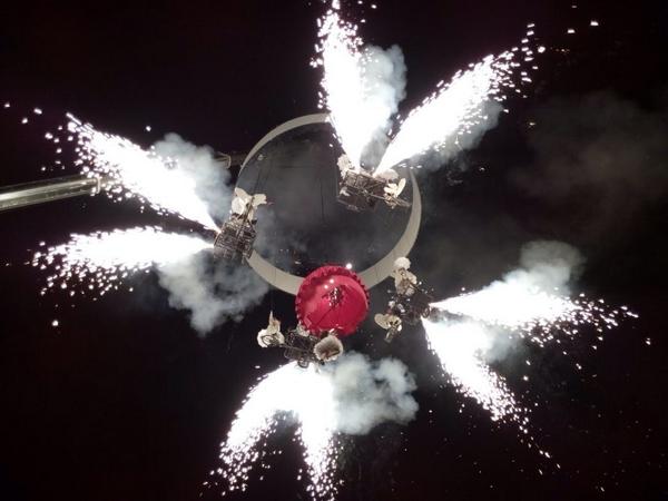 fisfola's tweet photo. la magie du cirque http://t.co/EP3WiCgtHX