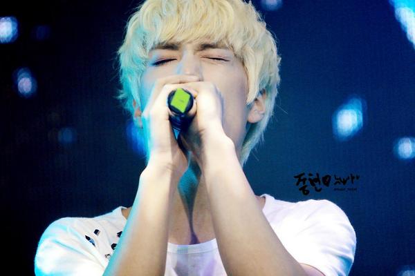 140709 매일 보는 종현이 사진 지겹지도 않으세요?
짜릿해 늘 새로워 김종현이 최고야 ㅠㅗㅠ♥ #뉴이스트 #JR #제이알 #종현 #김종현 cfile22.uf.tistory.com/original/237BA…