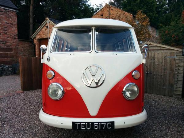 After impressing the reverend yesterday, Oscarbus enjoyed an afternoon in the sunshine!