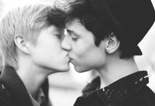 BoysTogether on Twitter: "Cute Gay Couples #gaycouple #cute #teens #ki...
