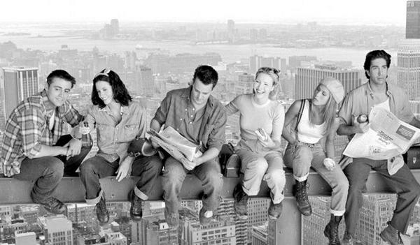 raulcallejone's tweet photo. Hace 20 años se estrenaba la mítica serie FRIENDS. 10TemporadasDeÉxito.
Considerada una d las mejores series de la TV http://t.co/fD4ImDNcmC
