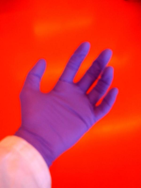 Tenno_Lotus's tweet photo. Organised new lab gloves for use in the bio, chem and energy labs. #LotusPurple http://t.co/CbDFNT059v