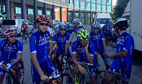 Federciclismo's tweet photo. A Bra parte il primo allenamento della Nazionale, in bici con @davidecassani @FabioAru1 @sonnycolbrelli @giovisco http://t.co/ClTXjyQRun