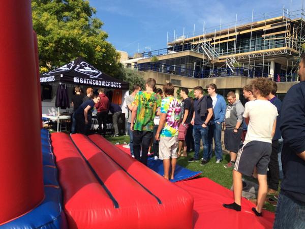 BathSnowsports's tweet photo. Can you crack the egg?? #freahers @BathSU @BathFreshers14 http://t.co/VS4DSQPRA5