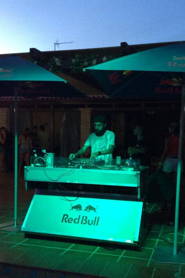 theclimaxparty's tweet photo. Y nos anocheció junto a @dannyleblack 
Menudo día..!!!!
Hace ya 2 semanas..
aayya...
queremos mas #climaxparty http://t.co/A0QK1zTkUw