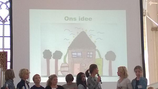 'Dit is ons idee' #groenedaken #wateropvangen Basisschool De Akker. #DGBW