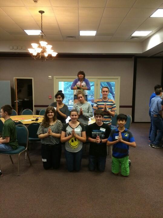 SEASMommaMary's tweet photo. Kneel, sit, stand, #MassFitness isn't about the motions, it's about your heart. #TheSummit #PrayerPosture #LifeTeen http://t.co/fZXWFoyYD1