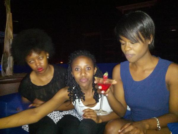 ndapslebpreciou's tweet photo. Night out http://t.co/e8juJlR5Fs