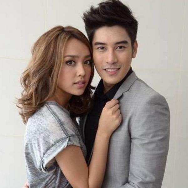 phupoom_ken's tweet photo. #beaverabbit Forever 💗 @pnamtarn http://t.co/XsQbsFrDcl