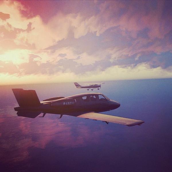 gtaflightcrew's tweet photo. Formation flying with crew along the west coast 🌴 ✈️ #gta #gta5 #gtav #gtacrew #gtaonline #snapmatic http://t.co/I1aBjPQYLI