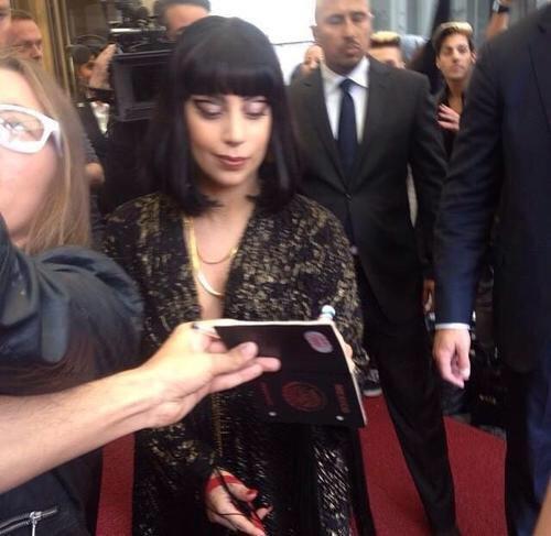 Gaga_Canada's tweet photo. Gaga leaving her hotel today in Brussels 

#ladygaga #CheekToCheek #CheekToCheekPromo #TonyGaga #gagainbrussels http://t.co/pi8HWm6lrM