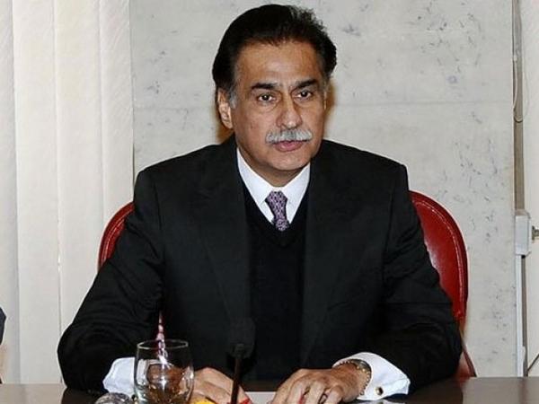 ExpressNewsPK's tweet photo. اسپیکرقومی اسمبلی نے تحریک انصاف کے مستعفیٰ ارکان کو استعفوں کی تصدیق کیلئے طلب کرلیا http://t.co/pgd9VFPvKX http://t.co/rXSgCeLwYY
