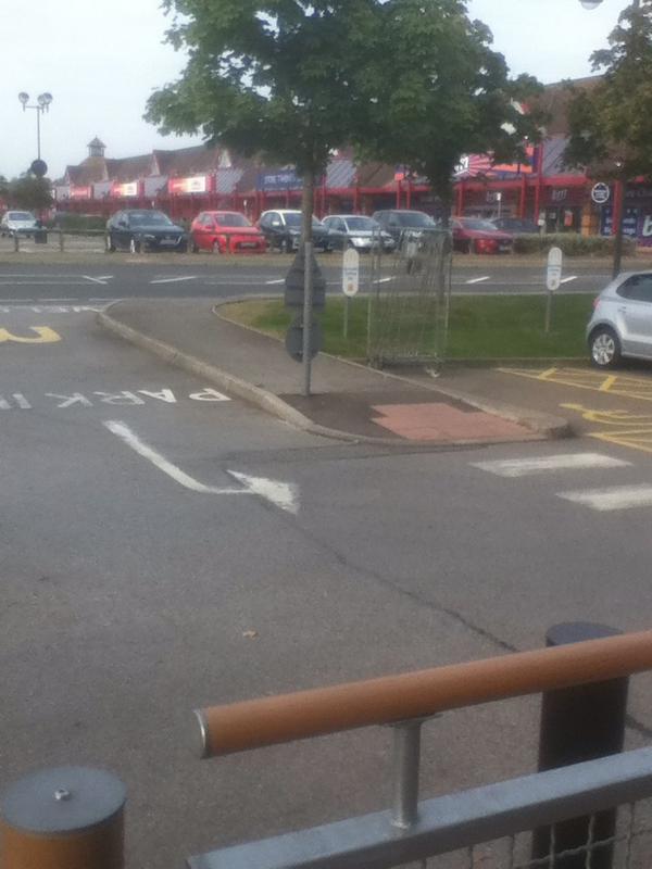 <a href="/McDonaldsUK/">McDonald's UK</a> <a href="/NoBadgeNoExcuse/">NoBlueBadge</a> but empty cages are okay despite franchise owner telling staff no #westcroftMK