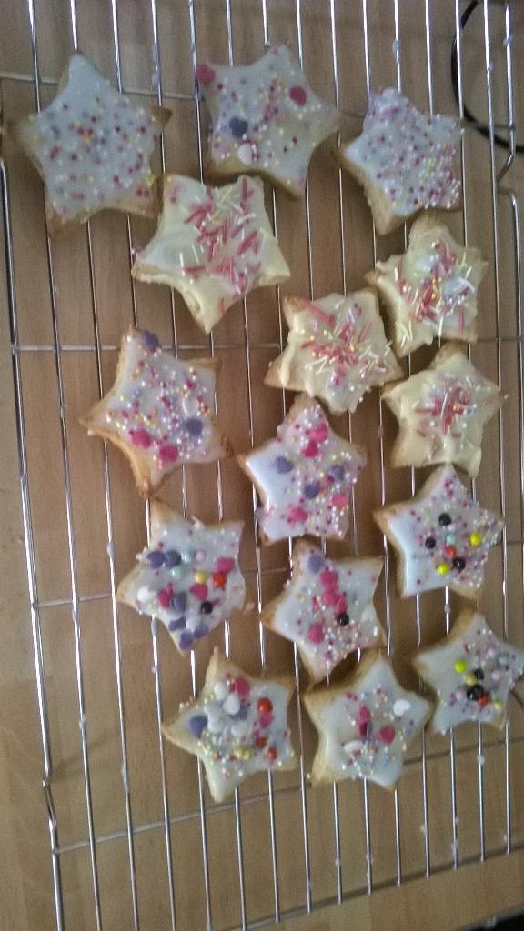 barehend's tweet image. Lovely time baking biscuits with my boy #messybuthappy