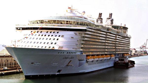 Het grootste cruiseschip van de wereld komt naar Rotterdam. nos.nl/l/701455