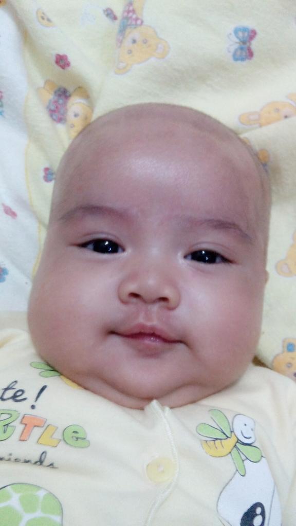 NdunWinda's tweet photo. Ci embeeemmm lg cenyumm... http://t.co/KMbs1n2QSo