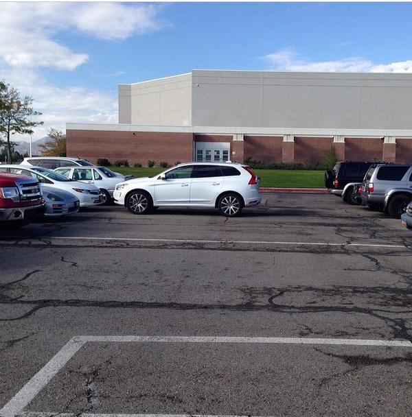 BadParkingCH's tweet photo. http://t.co/YbARigDT4P