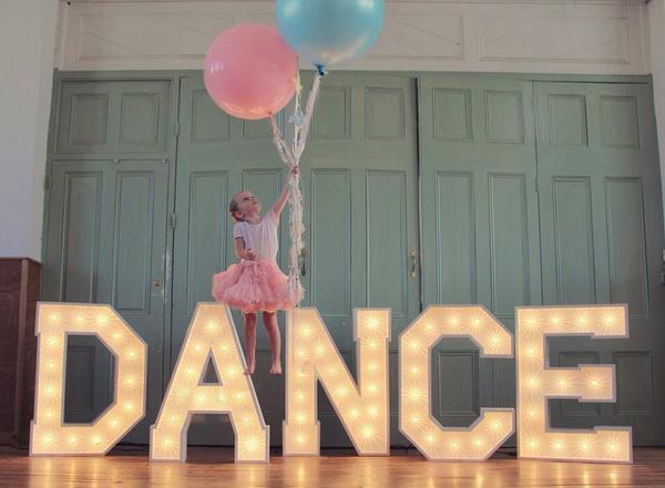 TiffanyTempest's tweet photo. @bonbonballoons @emmamarygriffin http://t.co/UUCvhpKOnQ