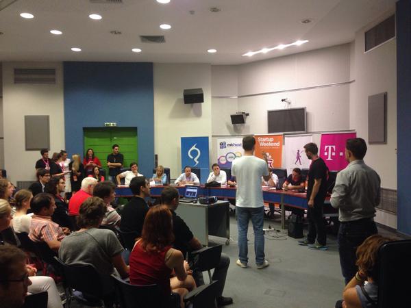 swSkopje's tweet photo. "@itcommk: ИТ настан: Ентузијастички и гласен аплауз за Startup Weekend Skopje - http://t.co/uxV3HKwC5X #swskopje http://t.co/g2LdOIkddD"