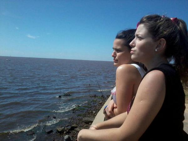 AyeGiuriati's tweet photo. Mirando hacia el más alla, reflexionando del lado de Mario. @FerTajess @eugetajes #IgualTeQueremosGeorge http://t.co/Hp1VvkwgJo