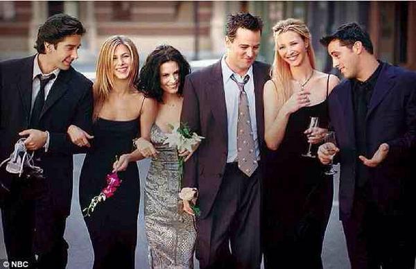 goldenglobes's tweet photo. Happy ‘Friends’ day: the NBC sitcom is celebrating its 20th anniversary today. #Television http://t.co/YnBcQJA7aw