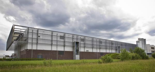 Bright's tweet image. Is &apos;t #Apple of niet? In elk geval komt er een mega-#datacentrum in de Groningse Eemshaven:
bright.nl/datacentrum-ee…