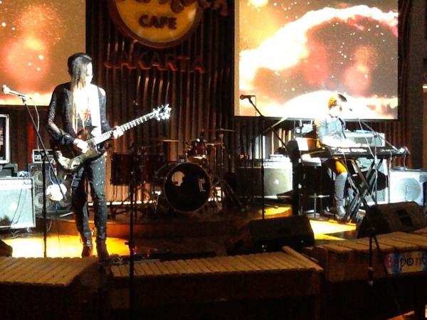 Kissu aLLin feat rizky the titans :-)