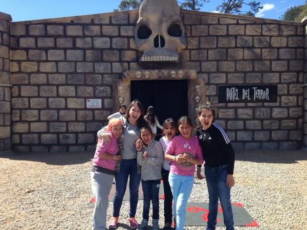 PeluffoGiguens's tweet photo. Qué miedooooo!!!! #DiaDeLaPrimavera #FestejoDeLaPeluffo #BluPark http://t.co/8pIe3UPZJX