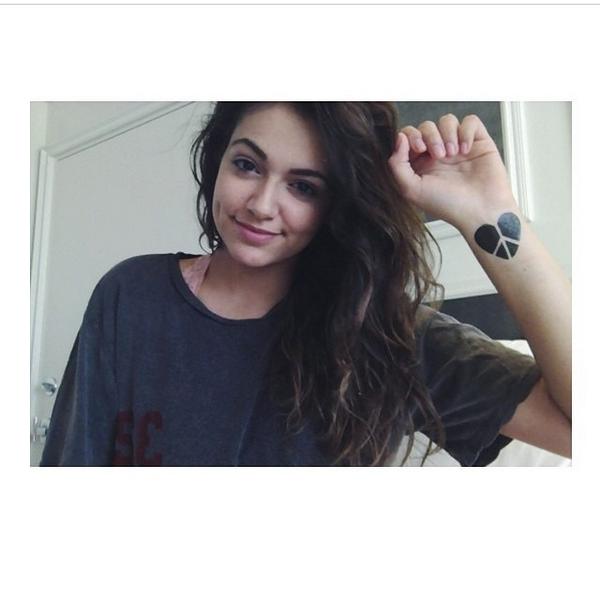 GemelasEdwards's tweet photo. I got a Tatoo💖😁💁🙊 -Beth http://t.co/xEsPTIKkLS