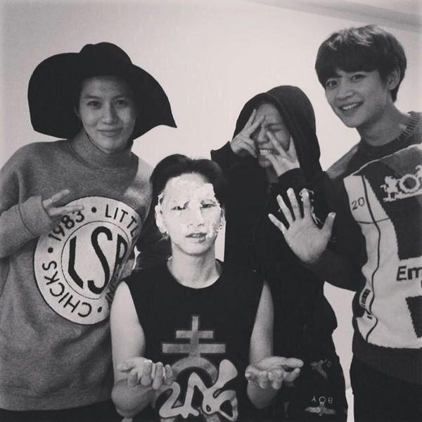 SM_NIGHT's tweet photo. ใใผใใโกใใใพโกใใใงใจใโก
#happykeyday
#HappyKeysDay
#Key23
#๊ธฐ๋ฒ์์์ผ์ถํํด
#ํค๋ฒ์์์ผ์ถํํด
#Happy24thKeyDay
#HappyBirthdayKey http://t.co/l4i9pp1KwR