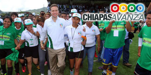 Chiapasavanza's tweet photo. Gobernador de #Chiapas @VelascoM_ prepara centros de educación media superior a distancia. http://t.co/buZJkzIjYY http://t.co/M1NjqJpZ0h