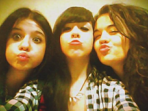 __Disconnected's tweet photo. Amores mios. #morritos #ehquepasa. #bellasmias #amoooos #kices http://t.co/HhtSYkzqIO
