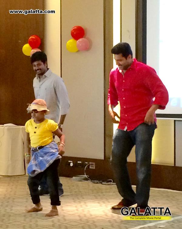 galattadotcom's tweet photo. #Sivakarthikeyan #JayamRavi dancing with kids at Rose Day Celebrations! Pics http://t.co/PI0Xes3kEE @ShakthiGalatta http://t.co/96C6fpTtrU