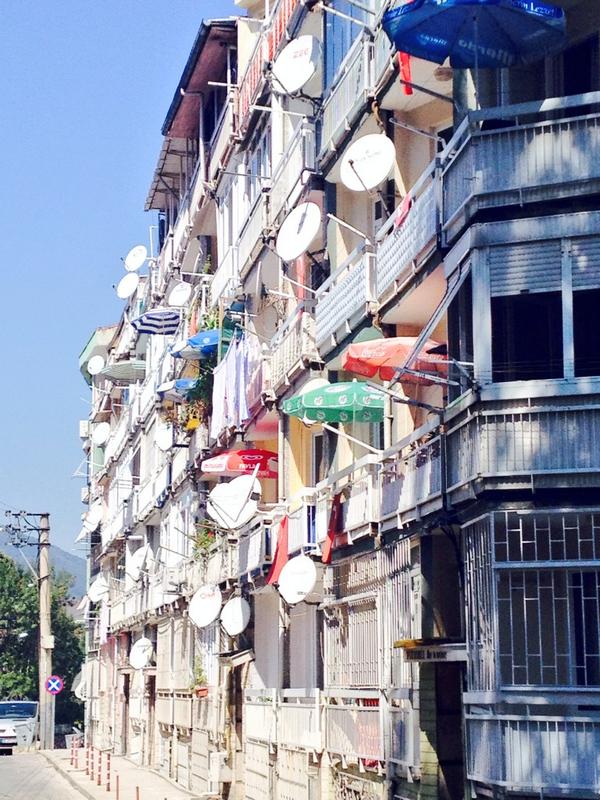 #uydu mu simdi :) yok my artiran millet modaya uydu burda :))