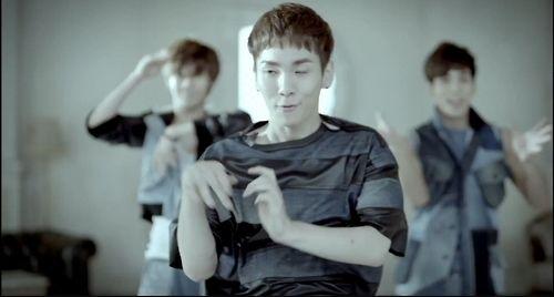 lu_na_art's tweet photo. Ито мой биас и я его очень люблю С:
#Happy24thKeyDay
#HappyBirthdayKey
#HappyKEYsday
#freaKEYday http://t.co/PFe7bogyUw