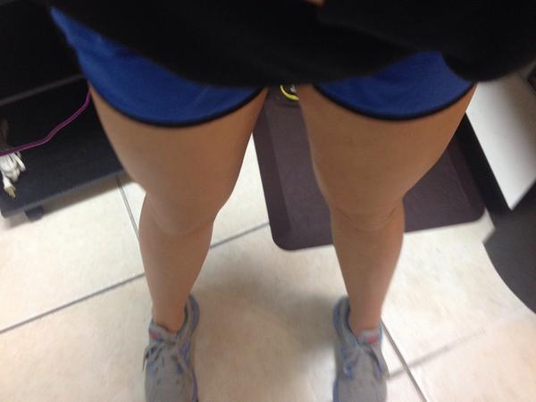 Fruitfulfitty's tweet photo. Leg slips http://t.co/hNhcfjD1Qe