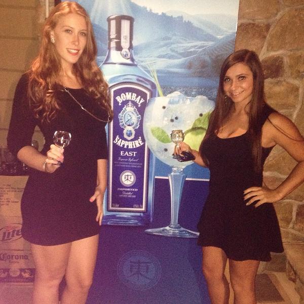 CrystalQuin's tweet image. Promoting that @SapphireGinUSA #BombayEast #Gin #promomodel #promolife