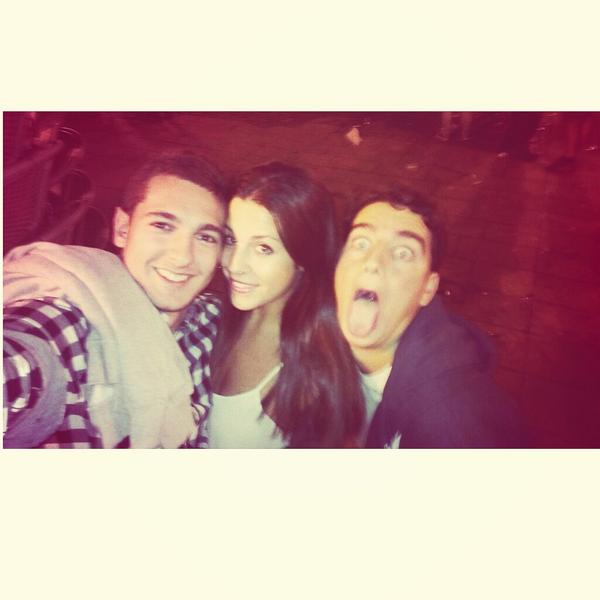 andrea_areu's tweet photo. @Santigol18 sin lengua. @javiersoto92  #Salaminguapo #Sujetavelas #Mates #Sanmateo2014 👏👏 http://t.co/m4YdJh5Try