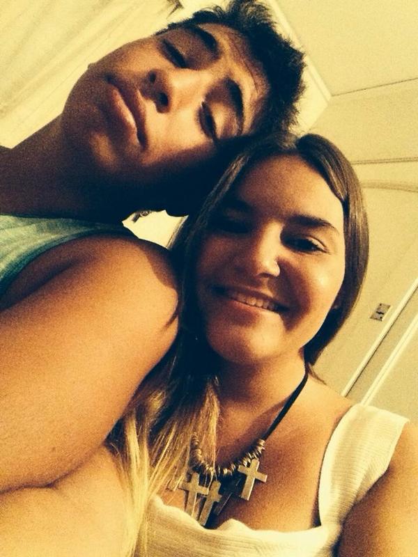 catacony1's tweet photo. Feliz cumpleaños de nuevo para mi mejor amigo! Se feliz gay te quiero un poquito💜 @AgusRN1 siempreeee http://t.co/hRYVlRYYYQ