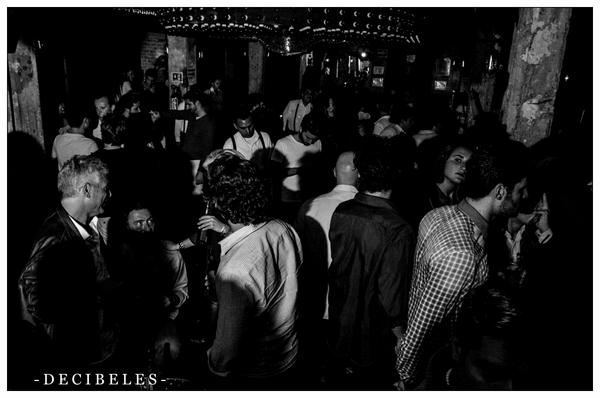 DecibelesMX's tweet photo. Esto paso el pasado 
#JuevesEnDECIBELES http://t.co/4BCC1ncejA