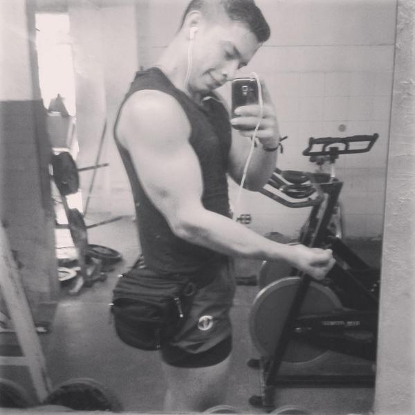 DannielMaya's tweet photo. Para lograr lo que quieres hay que trabajar duro! #Leg #ShapedBody #Motivated #Fitness. 💪 http://t.co/U8X00iAorm