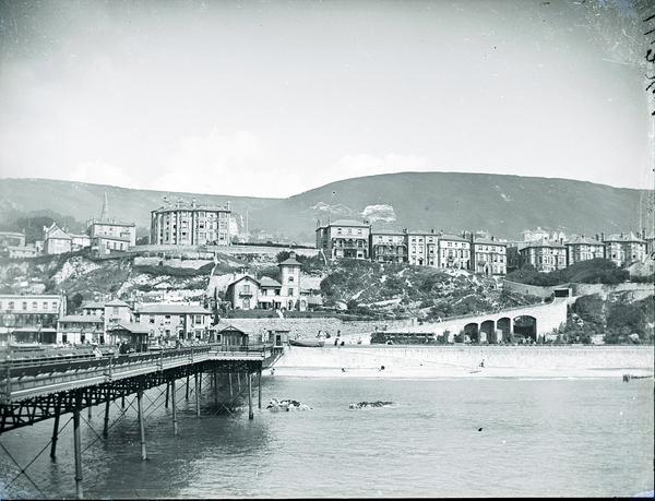 “<a href="/WightBuzz/">Lyn Blackledge -network with #golivegranny</a>: RT <a href="/rydeabide/">Wayne Whittle</a>: Ventnor from the Pier-<a href="/LoveVentnorUK/">LoveVentnor</a> Isle of Wight-#TakenFromAPaddleSteamer? ”